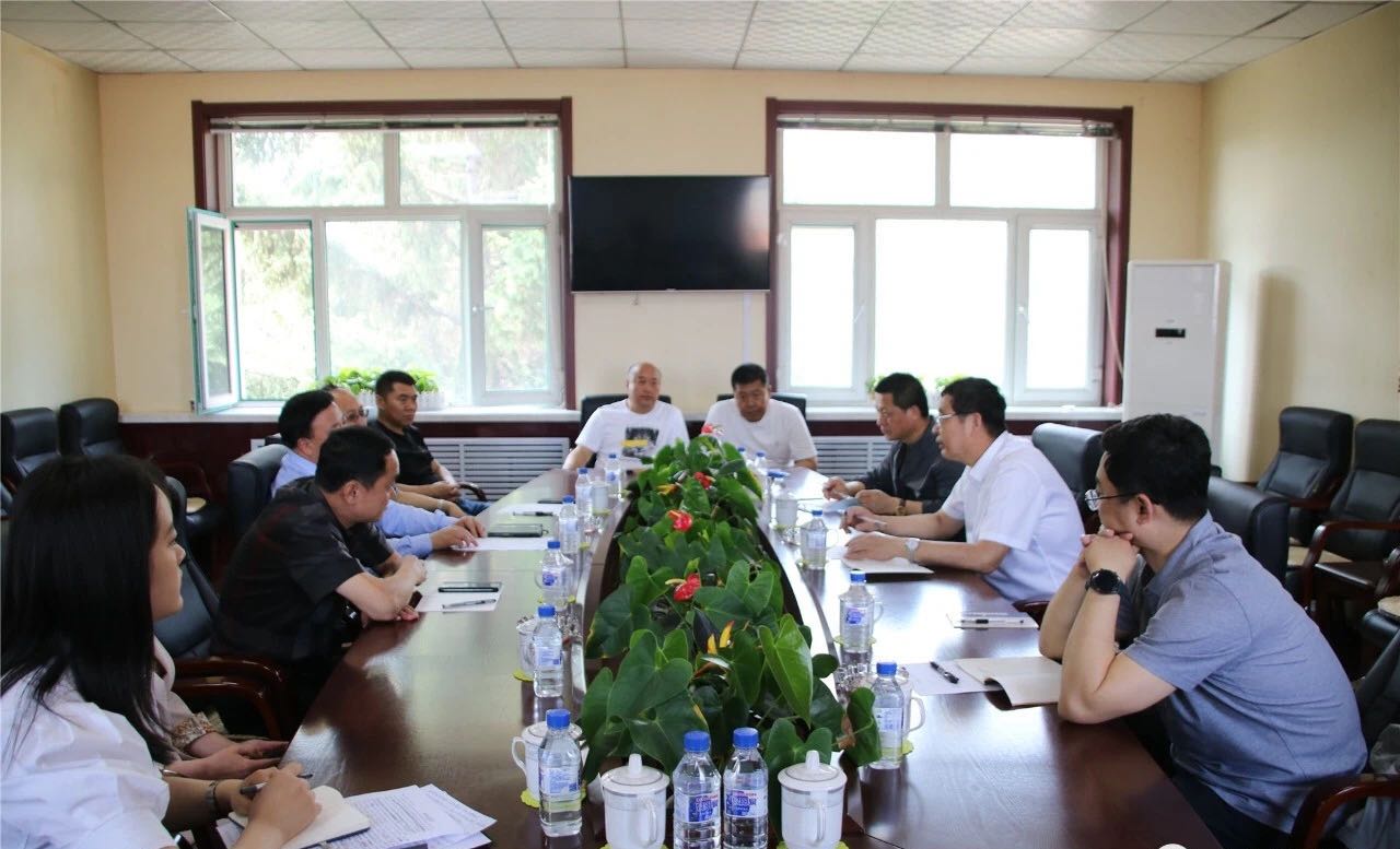 广东大健康产业知名企业来鹿乡镇考察调研!
