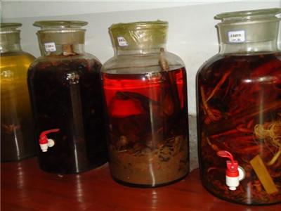 鹿茸养肾酒泡法 清洁处理加白酒选择都要有原则