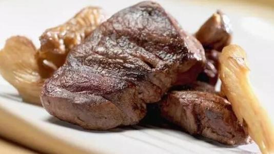 梅花鹿鹿肉怎么做,兰花香辣鹿肉丝、杜仲炖鹿肉分享给大家